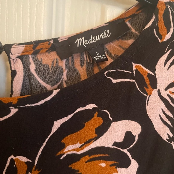 MADEWELL Cuffed Sleeve Shirred Top in Duskblossom - Picture 3 of 9